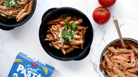 Pâtes aux poivrons et aux tomates cachés